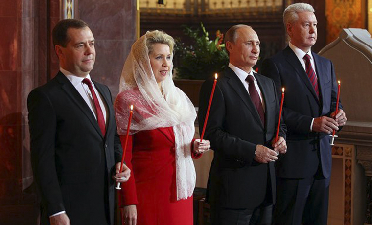 Рамзан Кадыров поздравил Владимира Путина и всех православных христиан с великим праздником Пасхи