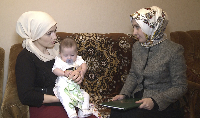 Фонд Кадырова оказал помощь семьям, в которых дети страдают тяжёлыми заболеваниями