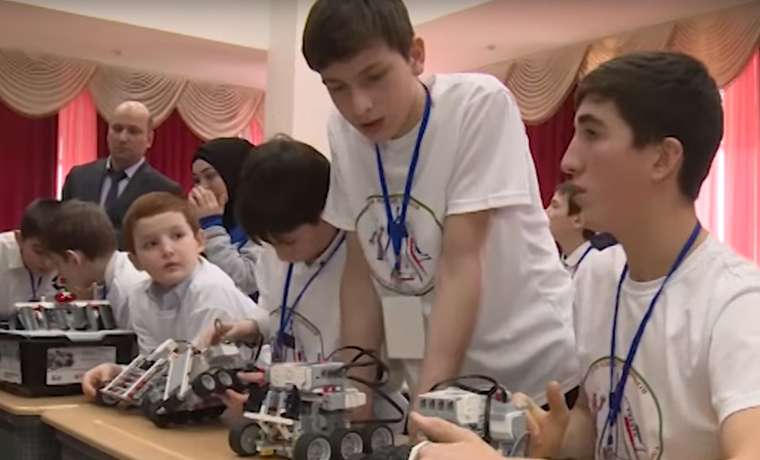 В Грозном завершился Чемпионат СКФО по робототехнике WinterRobo-shows
