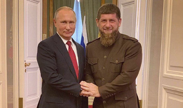 Рамзан Кадыров лично поздравил Владимира Путина с Днем народного единства