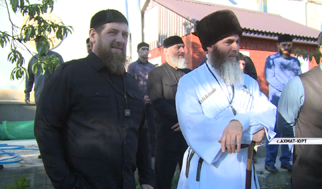 Рамзан Кадыров провел праздник Ид аль-Адха с семьей в Ахмат-Юрте