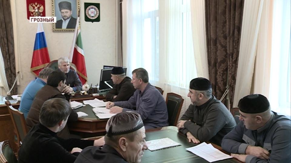 В.Усмаев провел совещание по итогам проделанной работы за декабрь