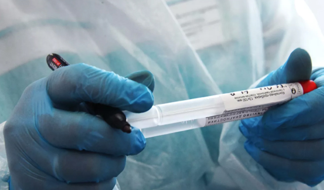 В России проведено почти 800 тыс. тестов на коронавирусную инфекцию COVID-19