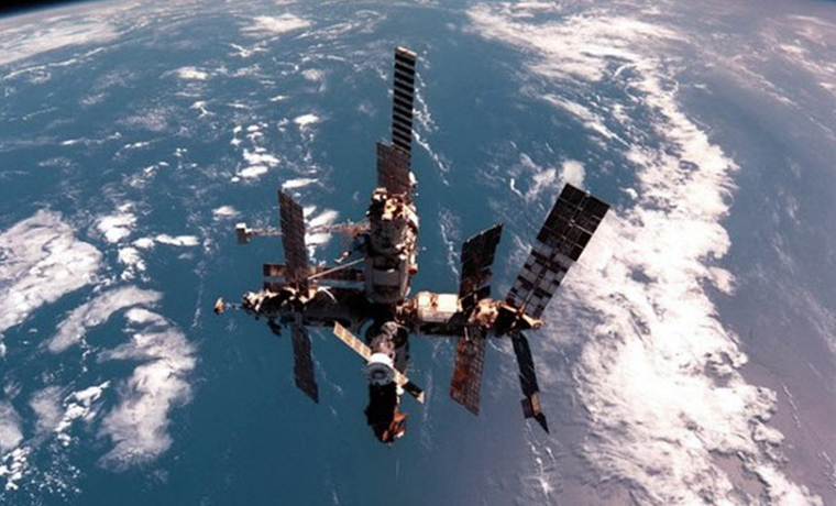  20 февраля в 1986 году на орбиту был запущен первый модуль орбитальной станции «Мир»
