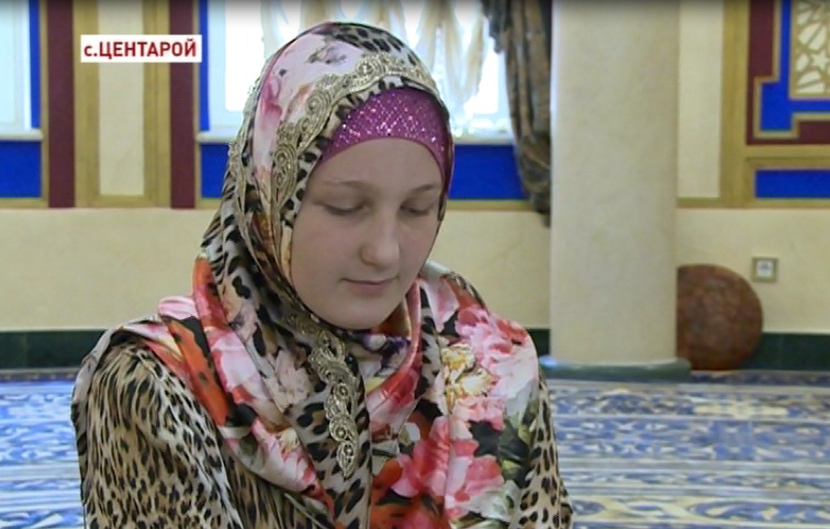 Дочь главы Чечни – Хадижат выучила наизусть Священное Писание