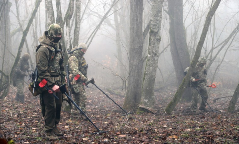 Военнослужащие ОГВ(с) уничтожили опасные находки в Чеченской Республике