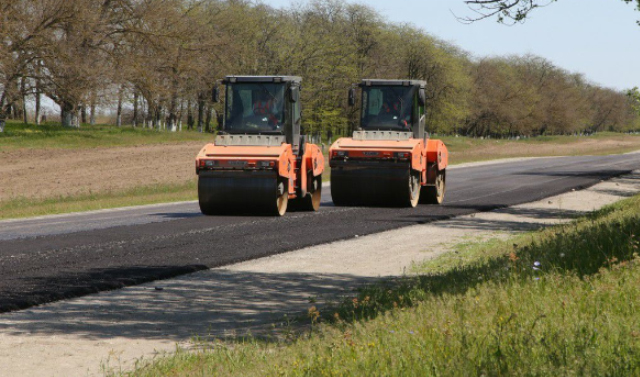На автодороге Ищерская–Червленная начался ремонт на двух участках  протяженностью 8 км 