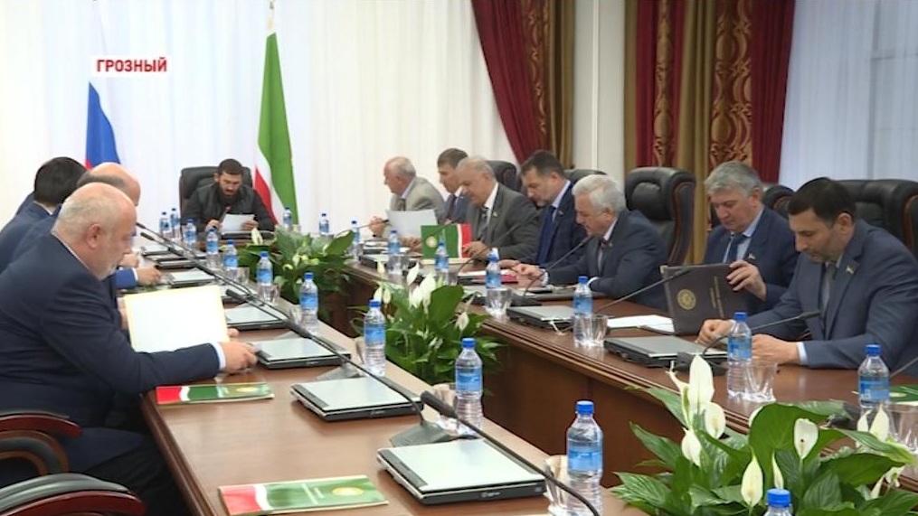 Председатель парламента Чечни Магомед Даудов провел 17-е заседание Совета Парламента  