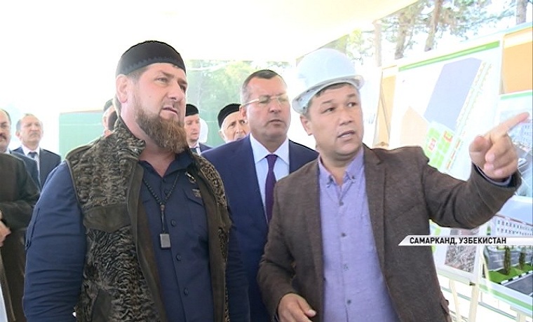 Рамзан Кадыров посетил стройплощадку научно-исследовательского центра по хадисоведению в Самарканде