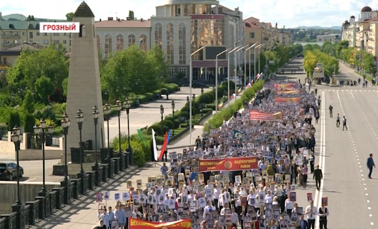 Пять тысяч человек приняли участие в шествии «Бессмертного полка» в Грозном