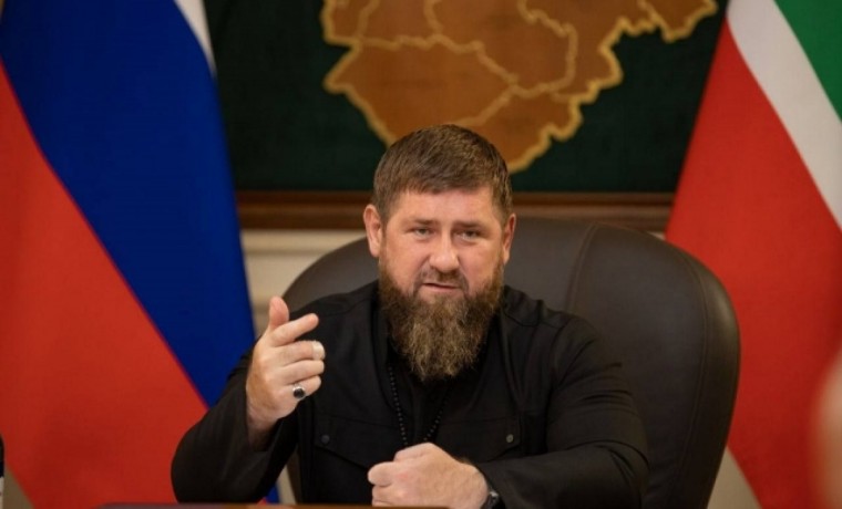 Рамзан Кадыров поздравил с праздником сотрудников республиканских налоговых органов