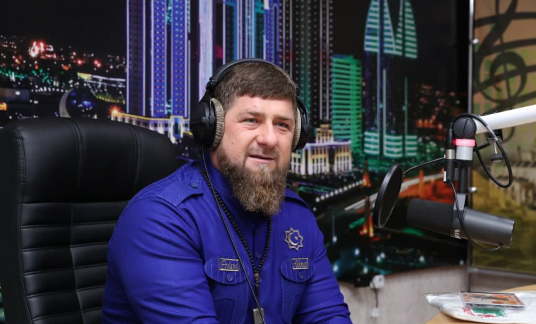 Рамзан Кадыров поздравил работников всех отраслей связи с Всемирным днем радио
