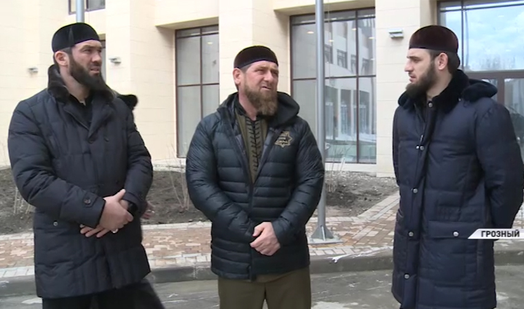 Рамзан Кадыров посетил с инспекцией ряд объектов строительства в Ленинском районе Грозного