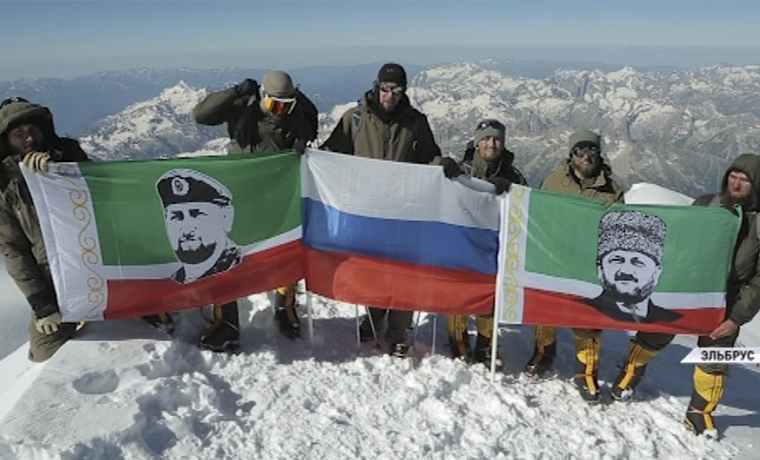 Инструкторы гудермесского  учебного центра ССН принимают участие в проекте «15 вершин Кавказа»