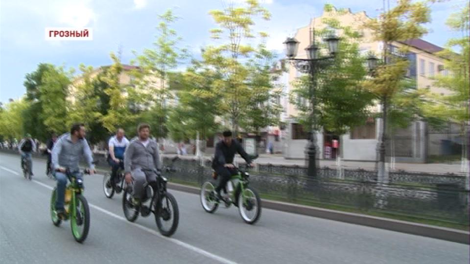 Рамзан Кадыров принял участие в велопробеге