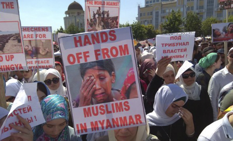 Самый масштабный митинг в поддержку мусульман Мьянмы в Грозном все еще на первых полосах СМИ 