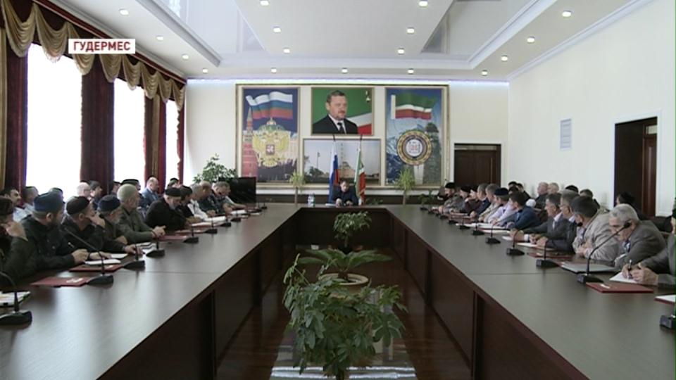 И.О. главы администрации Гудермесского района З.Хизриев провел первое совещание