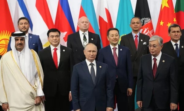 Владимир Путин принимает участие в саммите СВМДА