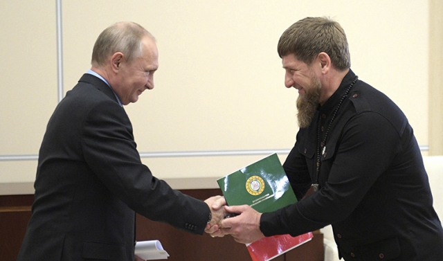 Владимир Путин и Рамзан Кадыров являются лидерами общественного мнения на Северном Кавказе 