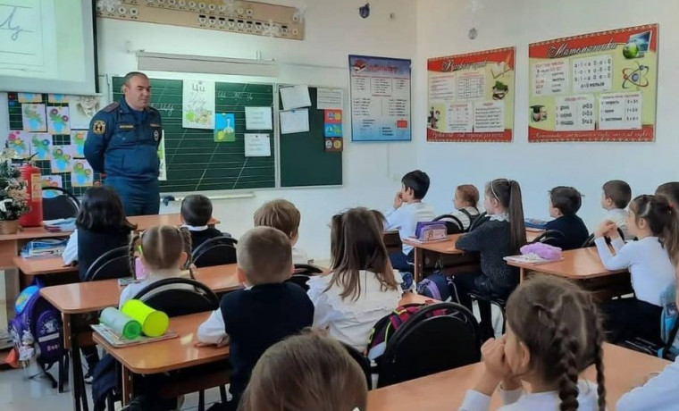 В школах ЧР прошли уроки, посвященные Всемирному дню гражданской обороны