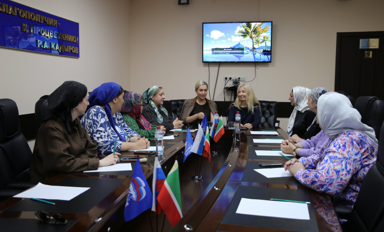 Лекция о расстройствах аутистического спектра прошла в офисе партии «Единая Россия»