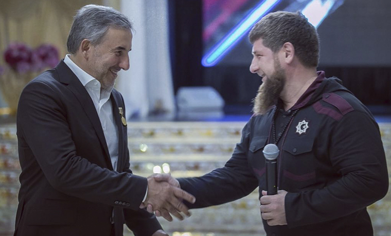 Глава Чеченской республики   наградил Руслана Лечхаджиева орденом Кадырова
