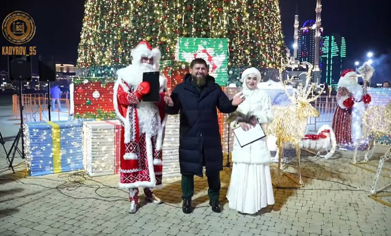 Рамзан Кадыров зажег центральную елку ЧР