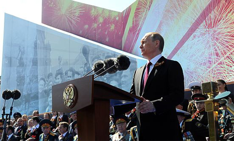 Владимир Путин поздравил лидеров стран СНГ с годовщиной Победы