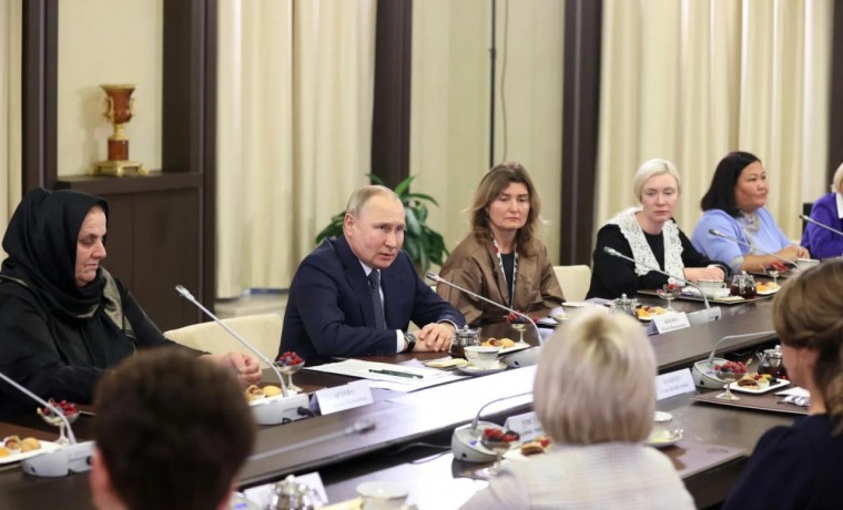 Владимир Путин: Больше набирать людей по частичной мобилизации не нужно