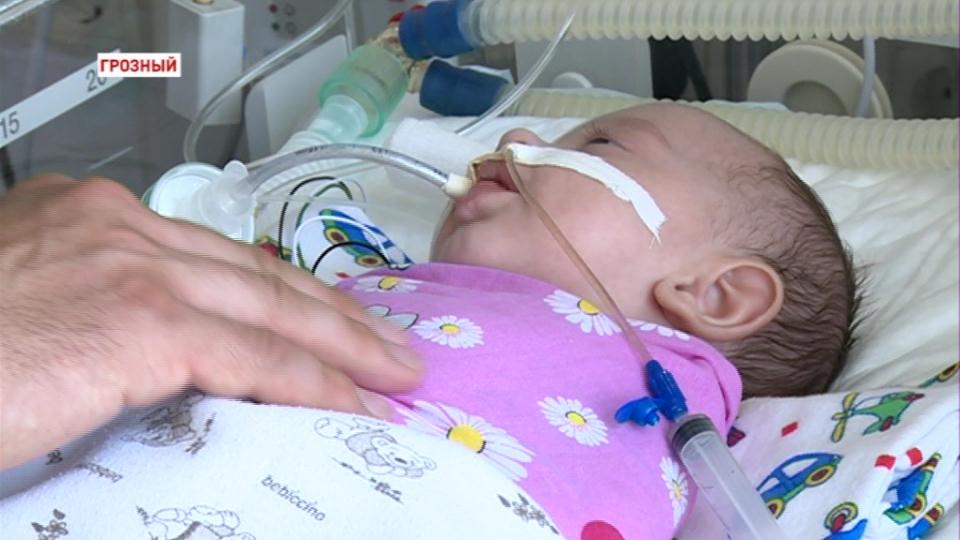 Расходы  на лечение больного ребенка из Чечни взял на себя РОФ имени А-Х.Кадырова  
