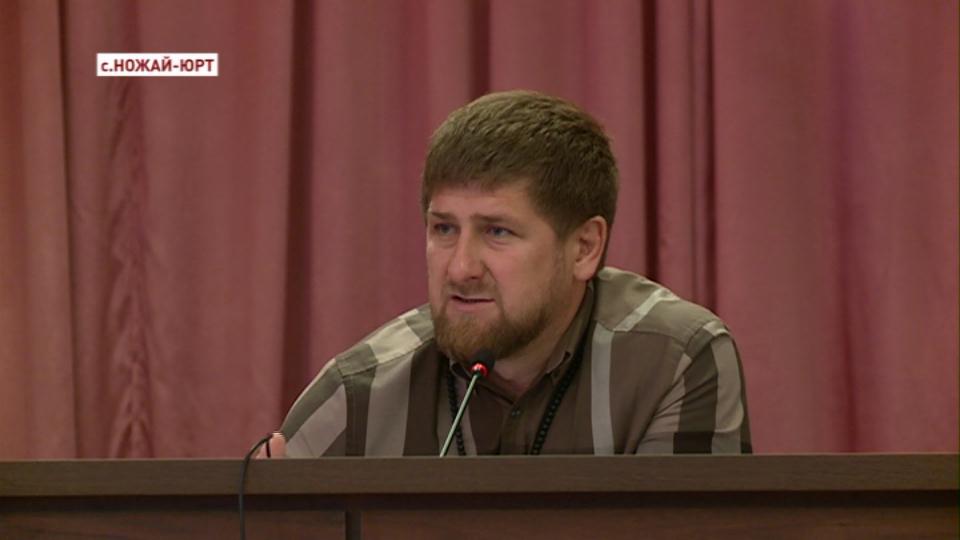 Р. Кадыров провел выездное совещание по вопросам развития Ножай-Юртовского района