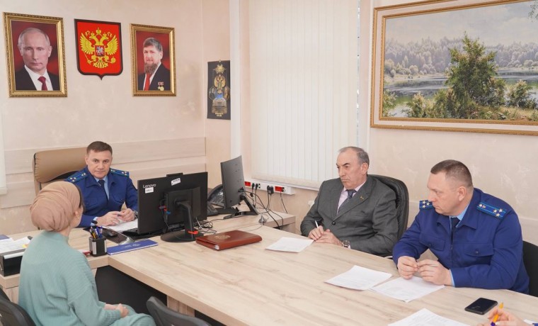 Арсан Адаев провел прием субъектов предпринимательской деятельности