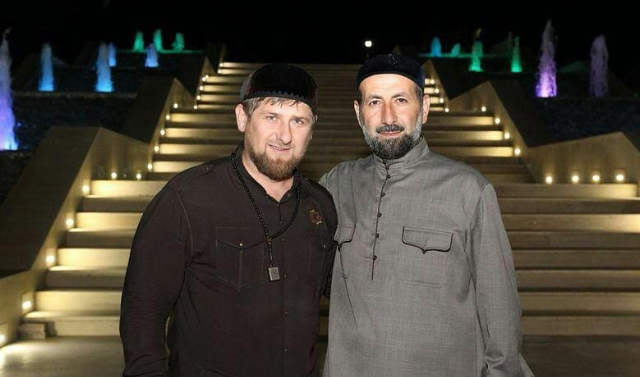 Рамзан Кадыров поздравил сотрудников и учащихся РИУ Грозного с 11 годовщиной со дня открытия 