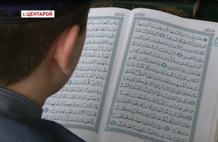 У могилы А-Х. Кадырова будет беспрерывно звучать Коран