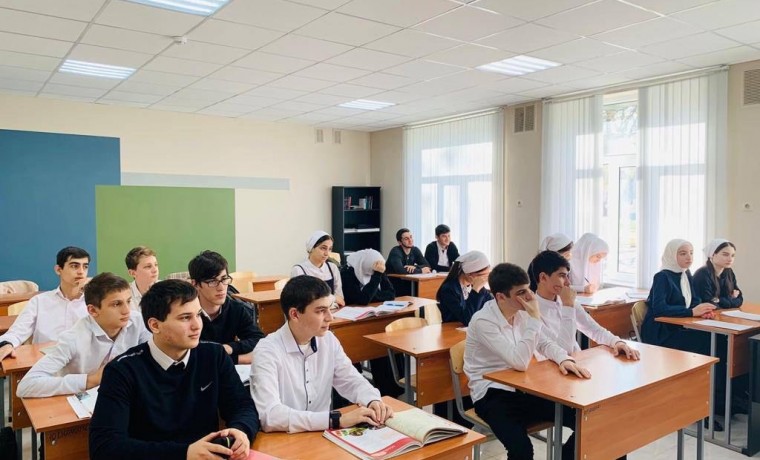 Чеченским школьникам расскажут о достижениях РФ в рамках профориентационного курса