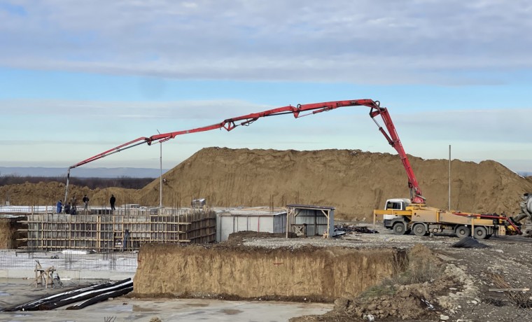 В селе Танги-Чу Урус-Мартановского района строится школа на 600 ученических мест