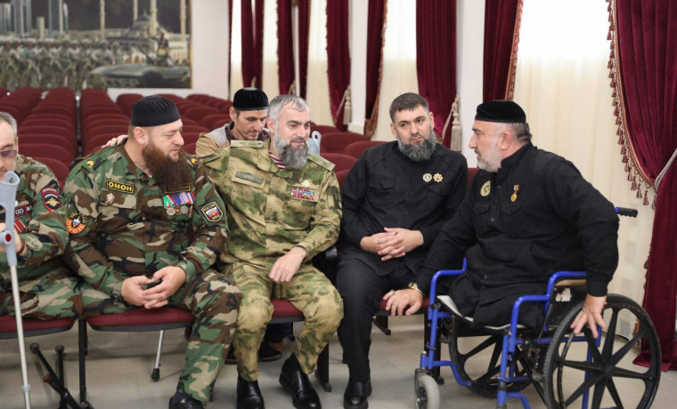 Начальник Управления Росгвардии по ЧР встретился с ветеранами-инвалидами войск Нацгвардии в Грозном