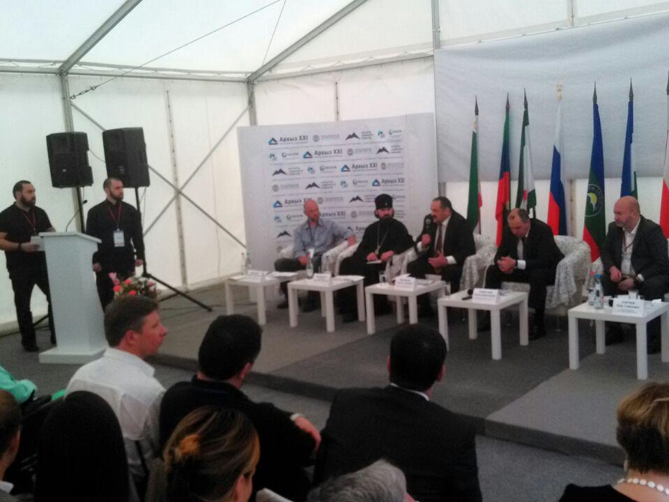 НКО должны выступать эффективными модераторами переговорного процесса между обществом и властью