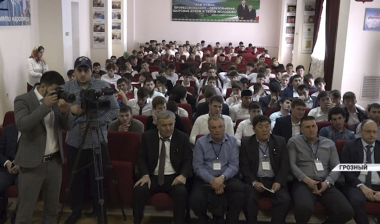 Лучшие студенты чеченского госколледжа отправятся работать на Дальний Восток 
