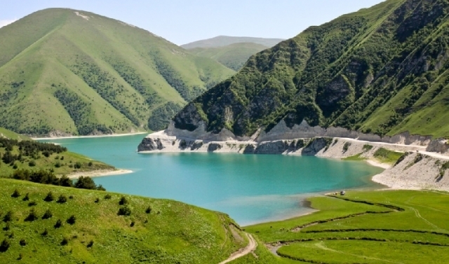 Грозный и озеро Кезеной-Ам названы одними из приоритетных туристских территорий развития СКФО