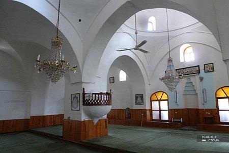 Почему пустуют мечети?