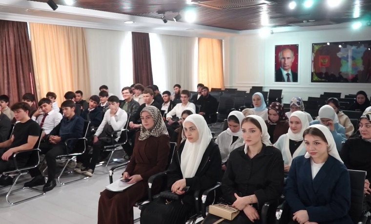 В Минмолодежи ЧР прошел тренинг по созданию «контента-антидота» для лидеров мнений