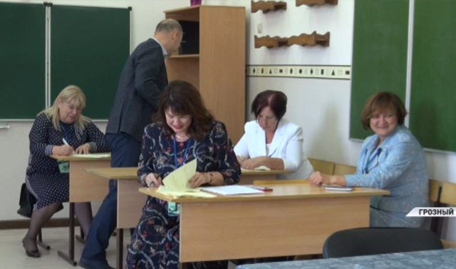 Участники Всероссийского конкурса «Учитель года 2019» проводят учебные занятия в школах Грозного
