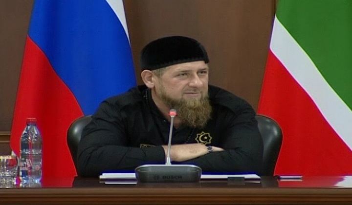 Глава Чечни представил Султана Тагаева коллективу  администрации главы и правительства