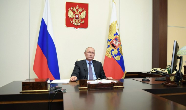 Президент России Владимир Путин подписал указ о порядке продления ограничений из-за коронавируса.