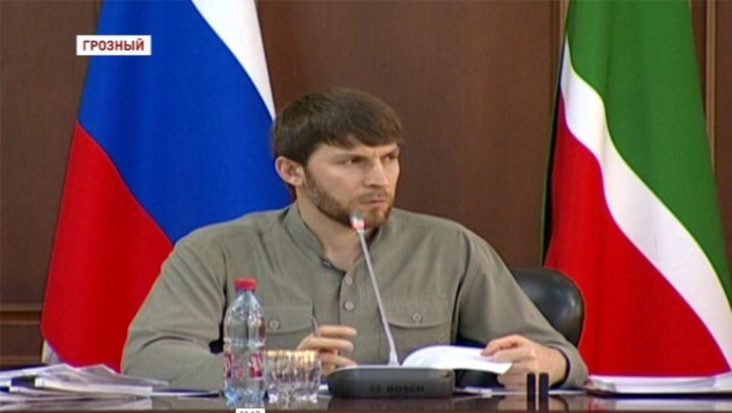 В Правительстве Чечни рассмотрели около 30 проектов постановлений