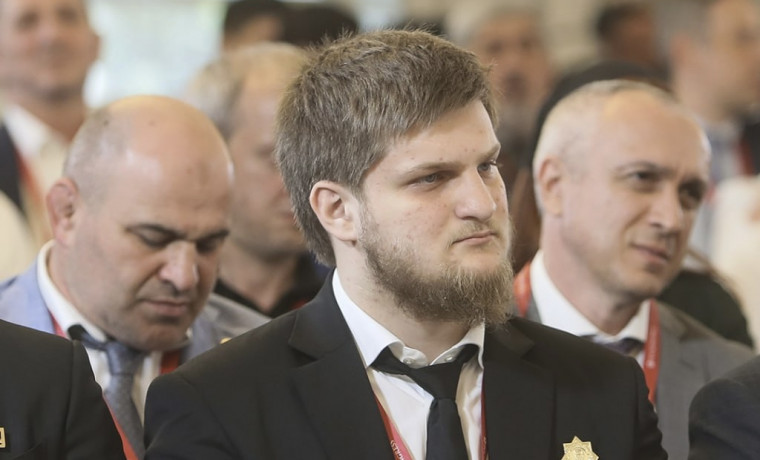 Ахмат Кадыров удостоен звания «Почётный гражданин Веденского района»
