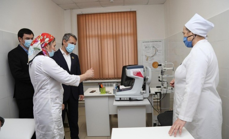 Эльхан Сулейманов оценил состояние дерматовенерологической службы в регионе