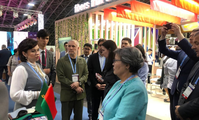 Делегация ЧР приняла участие в открытии IV Международной выставки текстильной и модной индустрии