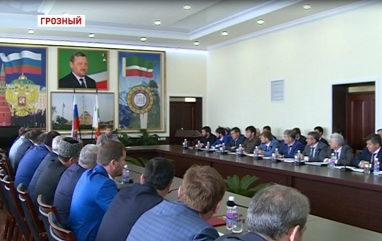 Р.Кадыров провел выездное совещание в Гудермесском муниципальном районе